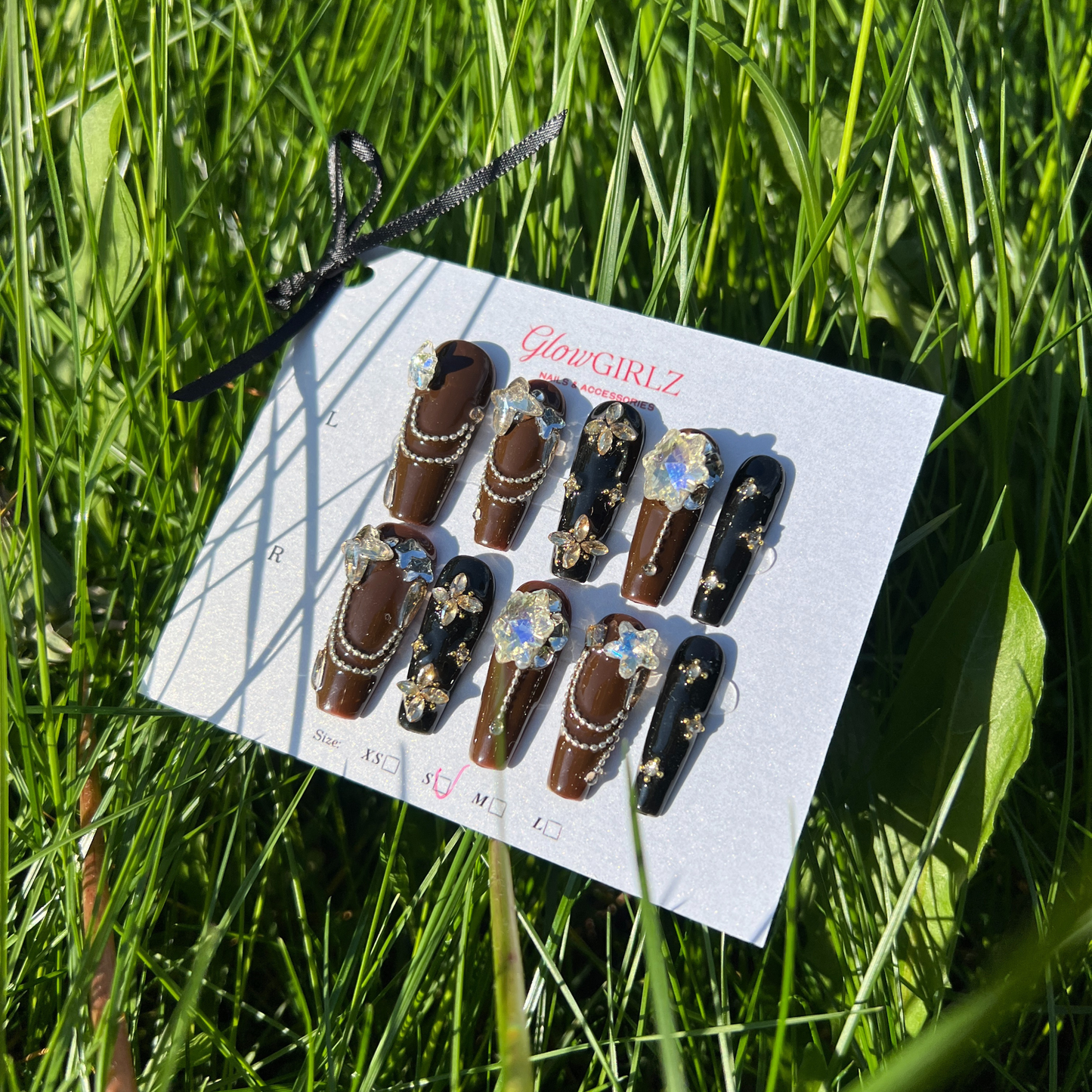 «MIDNIGHT MOCHA CRYSTALS» – Black & Brown Press-On Nails with Sparkling Crystal Accents, Sexy & Glamorous Design