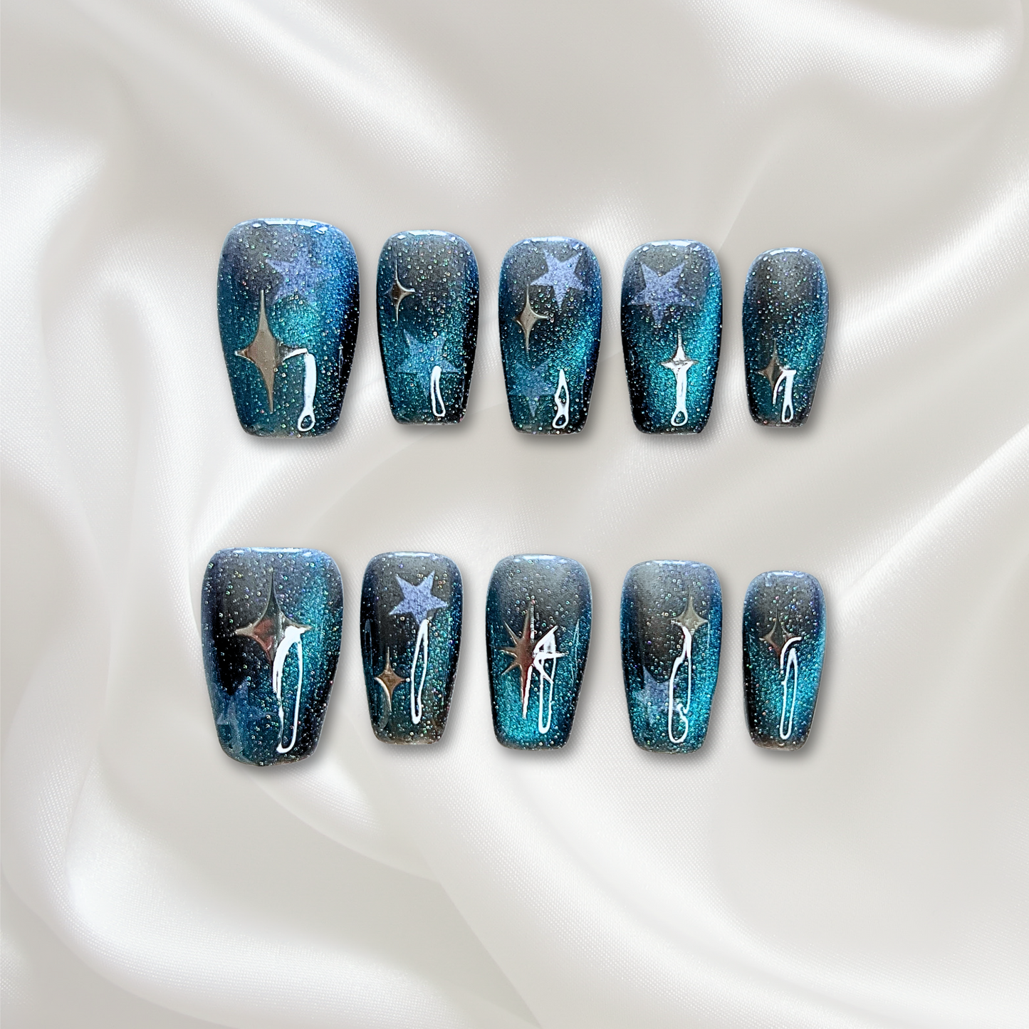 «MIDNIGHT AURORA GALAXY NAILS»– Dark Blue Cosmic Press-On Nails with Shooting Stars & Glitter Gradient, Reusable Celestial Nail Set
