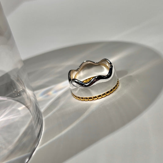 «TWO-TONE WAVE BAND» — Adjustable Sterling Silver Ring with Gold Rope Detail