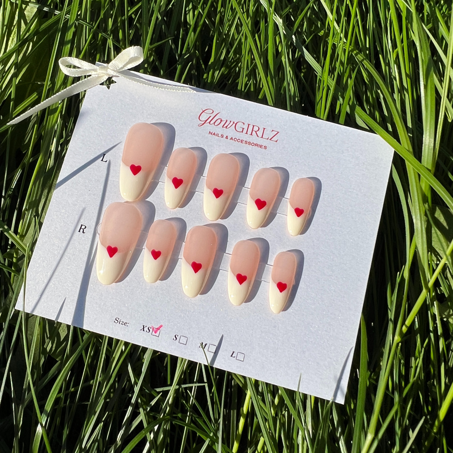 «HEARTFELT FRENCH TIPS»– White French Press-On Nails with Red Heart Accents, Classic & Romantic Nail Design