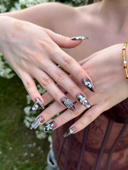 «MIDNIGHT BLOOM NAILS»– Hand-Painted Black Floral Press-On Nails, Elegant Glossy Black Base with Delicate White Flowers & Crystal Accents