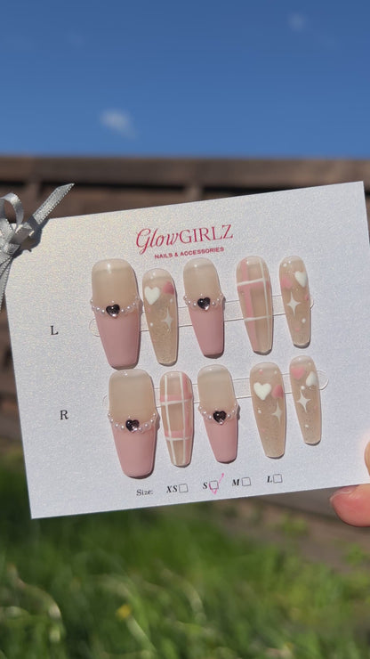 «PINK PLAID CHARM»– French Press-On Nails with Plaid, Hearts & Sparkling Star Accents, Handmade & Reusable Nail Set